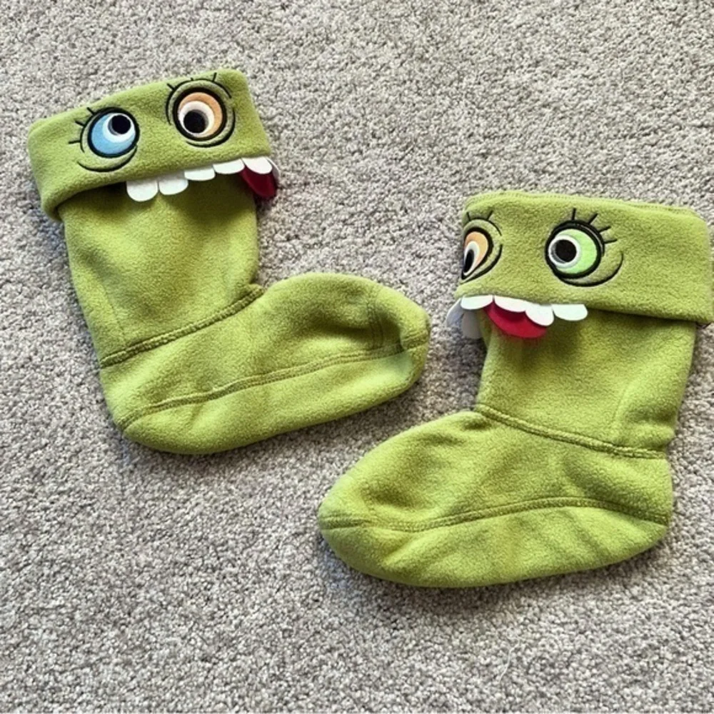 New! Hunter kids green alien fleece boot socks size medium (11-13)